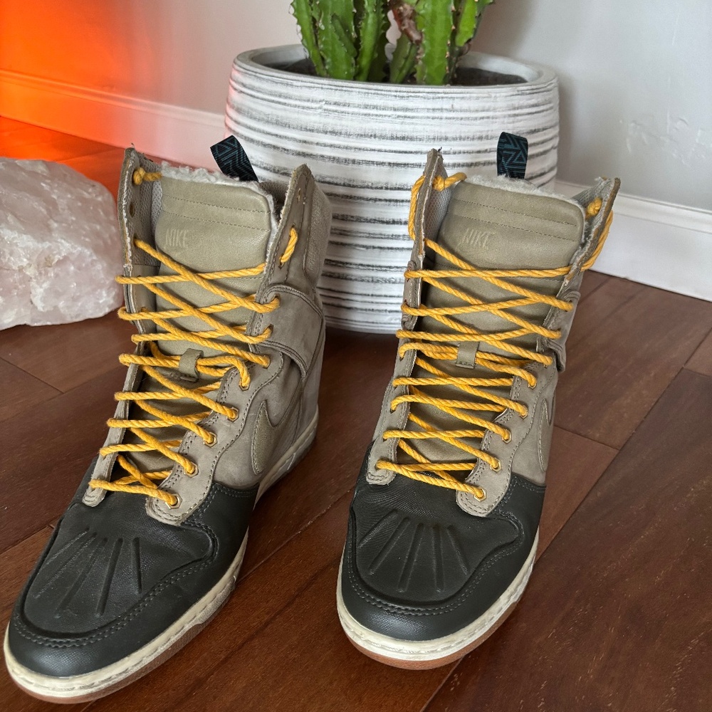 Nike dunks - Sherpa lined winter boots